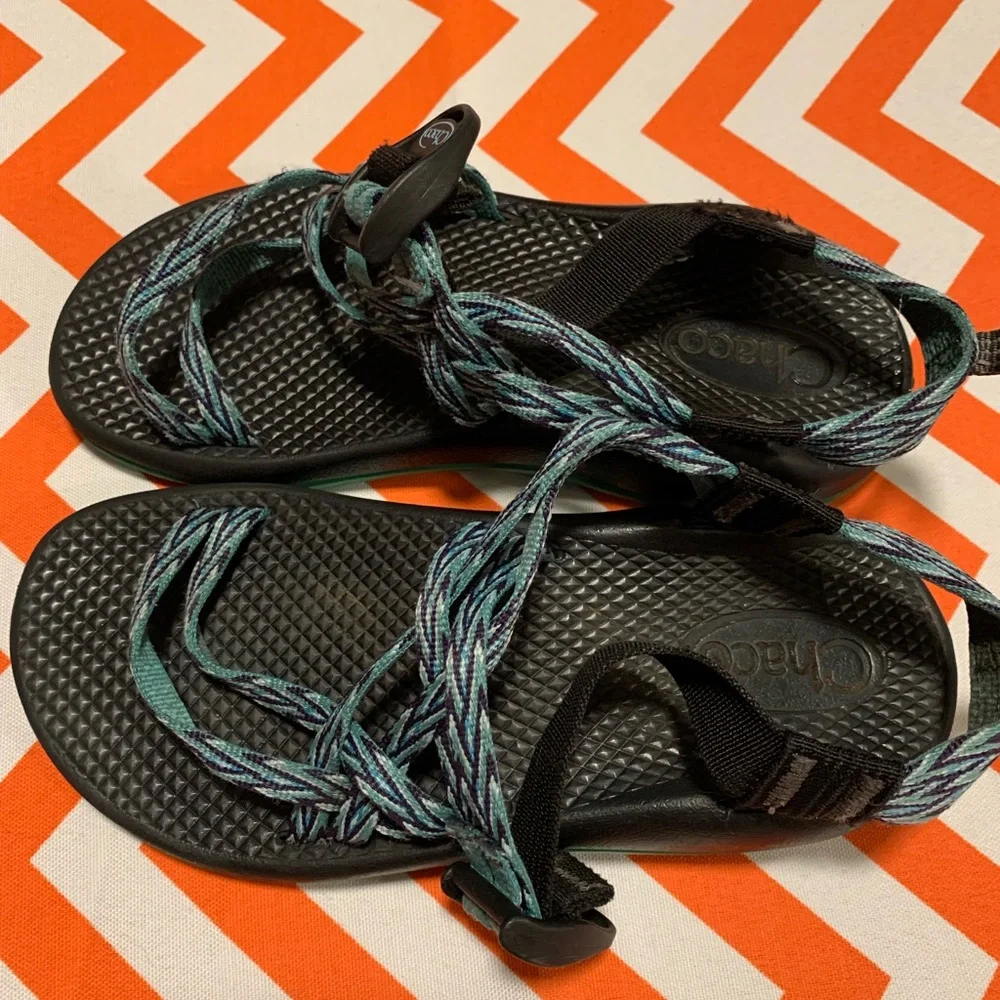 Girls Chaco sandals 3